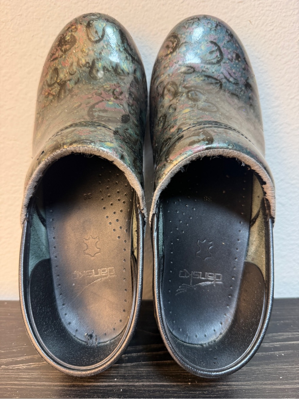 Dansko Women’s Multicolor Leather Slip-On Clogs Comfort Slip Resistant 7.5 - Picture 2 of 7